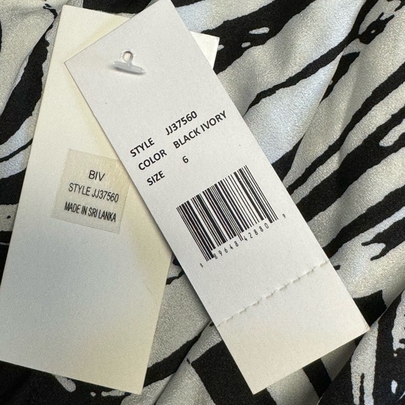 NWT Julia Jordan Palm Print Jumpsuit SZ 6 - Picture 8 of 11